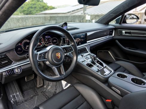 Used 2018 Porsche Panamera Turbo S image 4