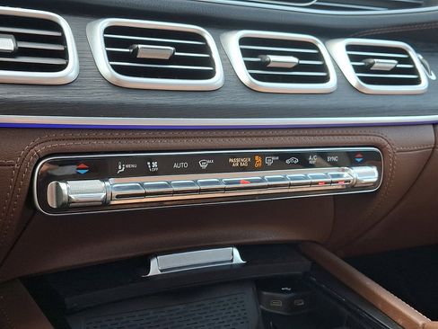 Used 2024 Mercedes-Benz GLE 350 4MATIC image 16