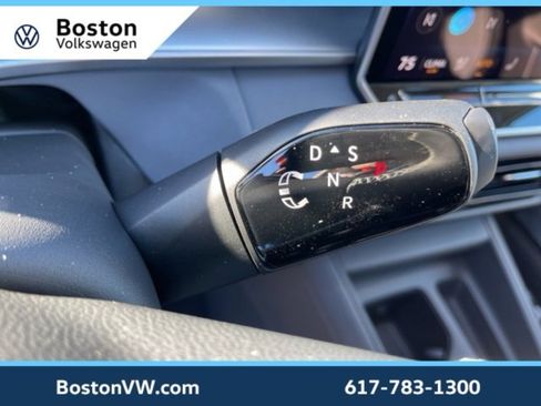 New 2026 Volkswagen Tiguan SE image 17