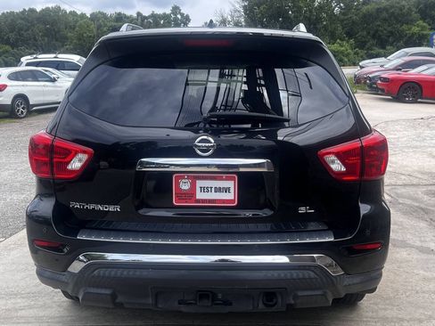Used 2017 Nissan Pathfinder SL w/ SL Premium Package FWD image 5