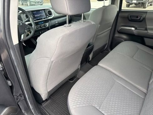 Used 2022 Toyota Tacoma SR5 w/ Technology Package RWD image 21