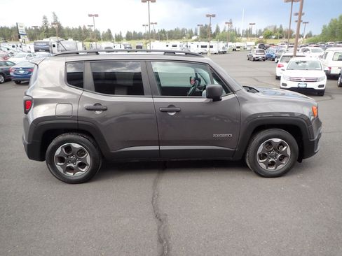 Used 2017 Jeep Renegade Sport w/ Power & Air Group FWD image 6
