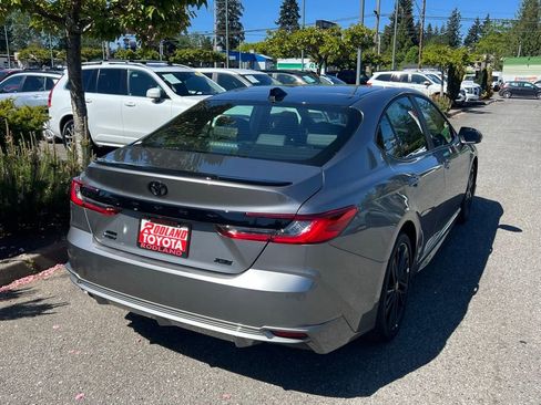 Used 2026 Toyota Camry XLE AWD/4WD image 7