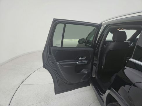 Certified 2024 Mercedes-Benz GLB 250 image 25