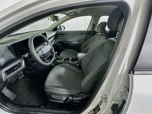 Used 2025 Kia K4 FWD image 13
