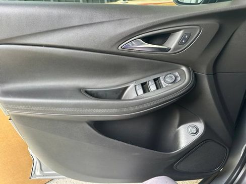 Used 2023 Buick Encore GX Select w/ Sport Touring Package FWD image 37