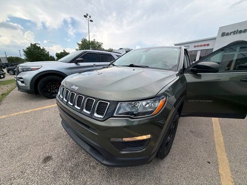 Used 2018 Jeep Compass Sport AWD/4WD image 1