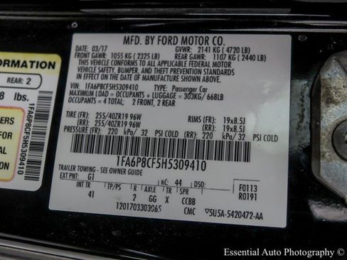 Used 2017 Ford Mustang GT Premium w/ Black Accent Package RWD image 29