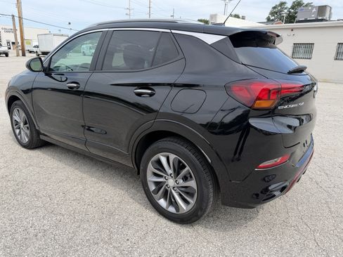 Used 2023 Buick Encore GX Select w/ Experience Buick Package FWD image 5