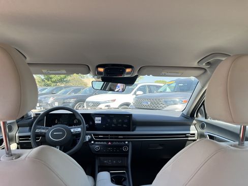 Used 2025 Hyundai Sonata SEL FWD image 15