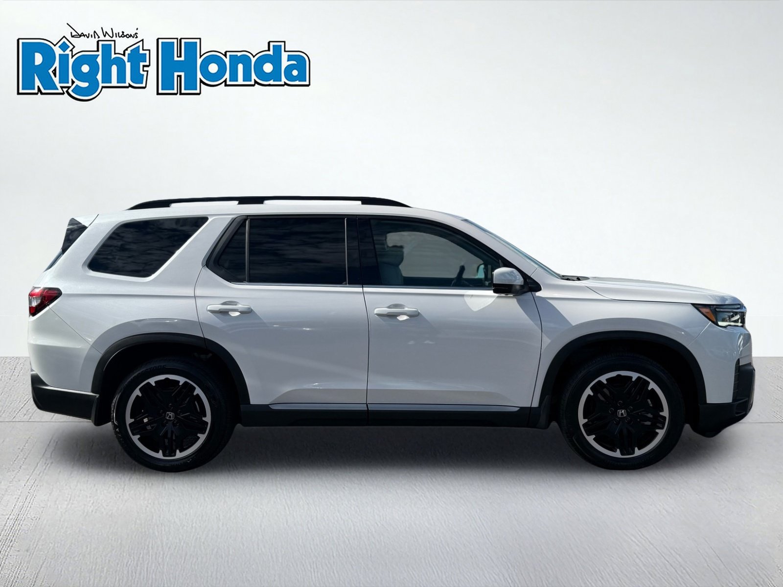 Used 2026 Honda Pilot Touring image 9