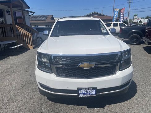 Used 2018 Chevrolet Suburban Premier AWD/4WD image 3