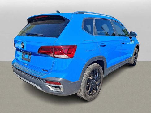 Used 2023 Volkswagen Taos SE AWD/4WD image 3