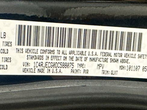 Used 2013 Jeep Grand Cherokee Overland w/ Advance Technology Group image 29