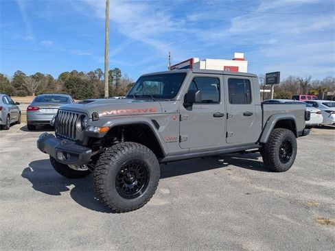 Used 2022 Jeep Gladiator Mojave w/ Cold Weather Group image 7