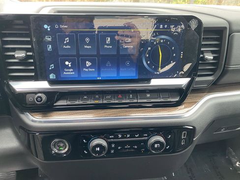 Used 2024 Chevrolet Silverado 1500 LT image 25