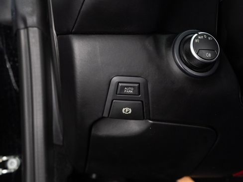 Used 2017 Ferrari California T RWD image 91