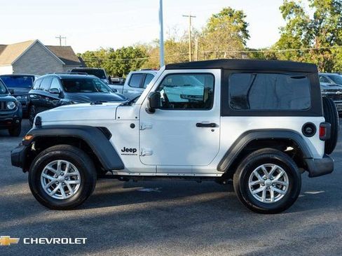 Used 2023 Jeep Wrangler Sport S image 10