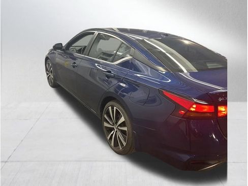 Used 2022 Nissan Altima 2.5 SR image 10