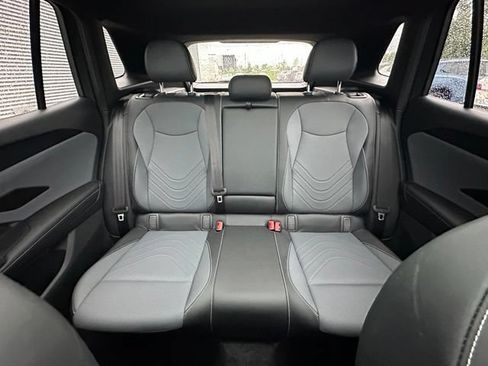 Certified 2025 Volkswagen Tiguan SE R-Line AWD/4WD image 27