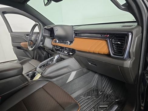 Used 2023 GMC Canyon AT4 w/ AT4 Premium Package AWD/4WD image 23