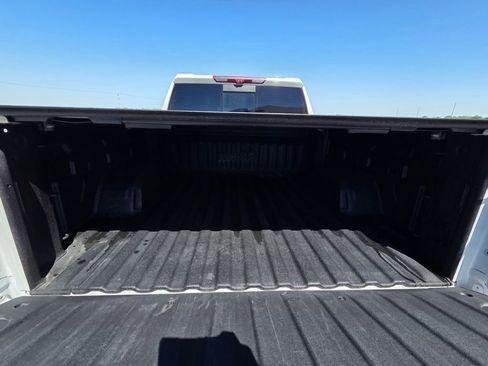 Used 2022 Chevrolet Silverado 1500 High Country w/ Technology Package AWD/4WD image 12