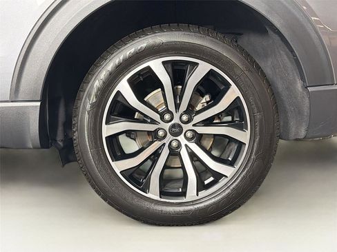 Used 2022 Ford Explorer ST-Line image 32