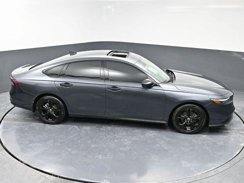 Used 2025 Honda Accord SE image 45