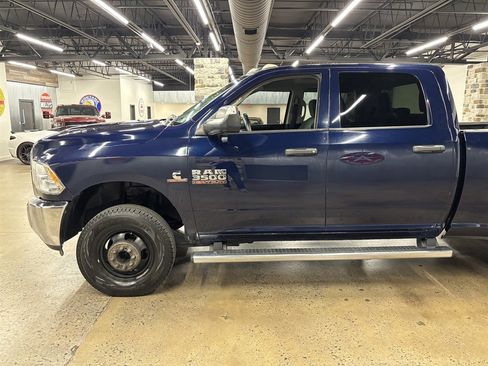 Used 2018 RAM 3500 Tradesman w/ Chrome Appearance Group image 5