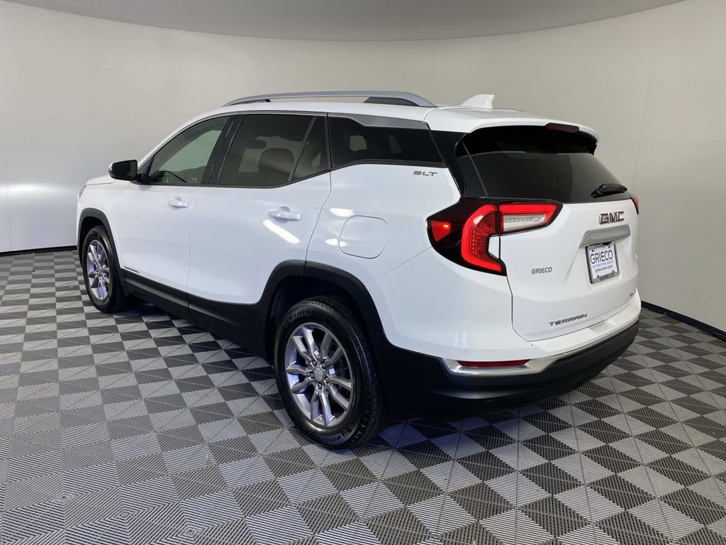 Used 2024 GMC Terrain SLT AWD/4WD image 6