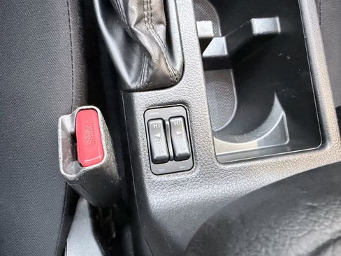 Used 2013 Subaru Impreza 2.0i Premium image 20