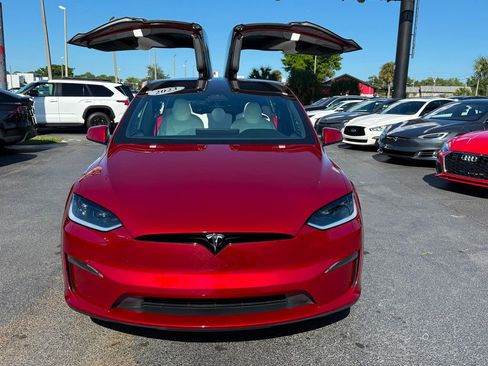 Used 2023 Tesla Model X image 2
