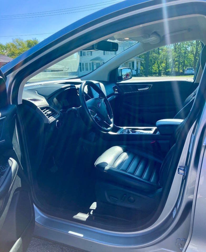 Used 2024 Ford Edge SEL AWD/4WD image 8