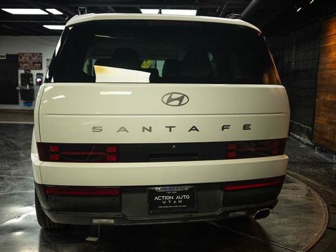 Used 2025 Hyundai Santa Fe SEL FWD image 6