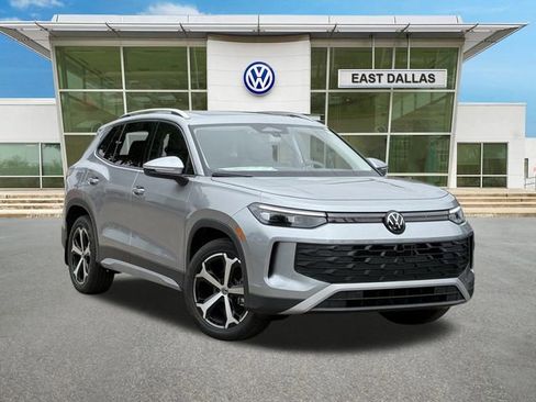 New 2026 Volkswagen Tiguan SE FWD image 1