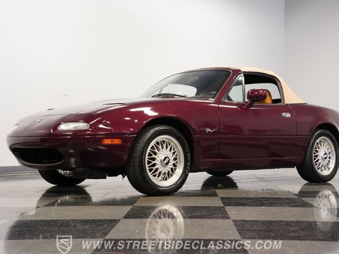 Used 1995 MAZDA MX-5 Miata M-Edition image 21