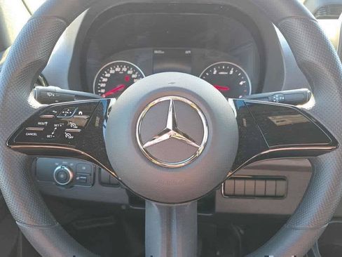 Used 2025 Mercedes-Benz Sprinter 2500 image 27