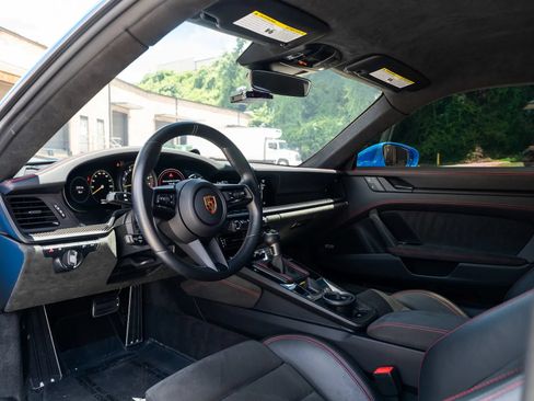 Used 2022 Porsche 911 GT3 RWD image 25