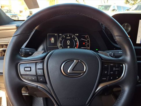 Used 2023 Lexus ES 350 image 19