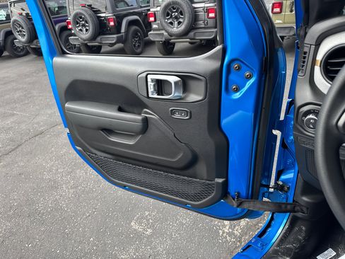 New 2026 Jeep Gladiator Sport image 16