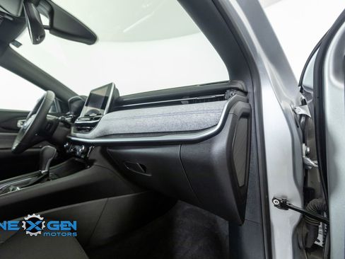 Used 2025 Jeep Compass Sport image 36