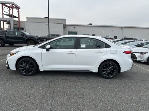 New 2026 Toyota Corolla SE image 2