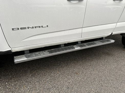 Used 2021 GMC Canyon Denali image 9