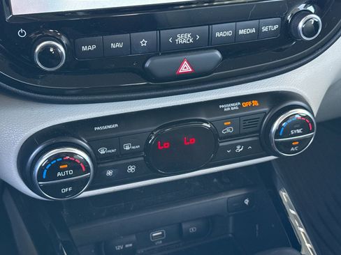 Used 2020 Kia Soul EX FWD image 20