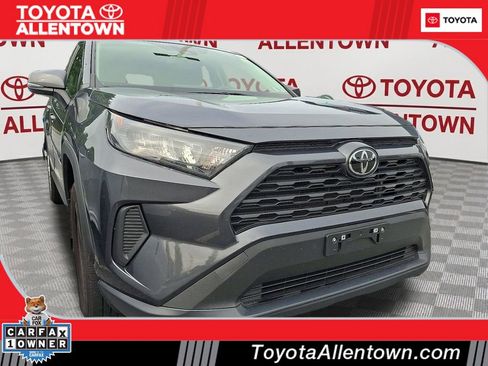 Used 2022 Toyota RAV4 LE AWD/4WD image 1