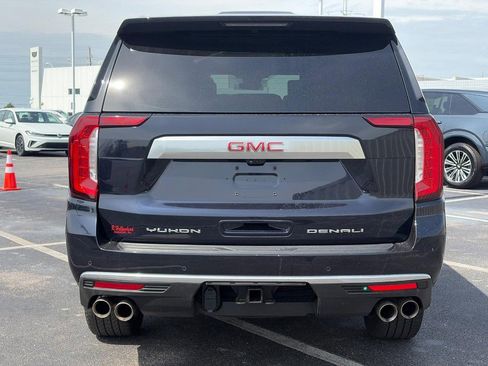 Used 2023 GMC Yukon XL Denali w/ Advanced Technology Package AWD/4WD image 3