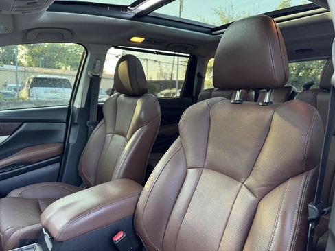 Used 2019 Subaru Ascent Touring AWD/4WD image 13