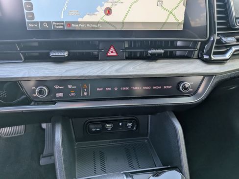 Certified 2025 Kia Sportage X-Line AWD/4WD image 24