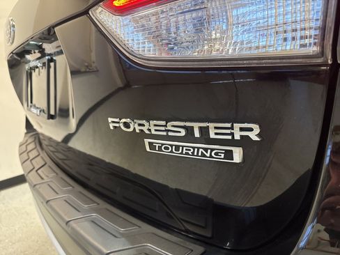 Used 2021 Subaru Forester Touring image 34