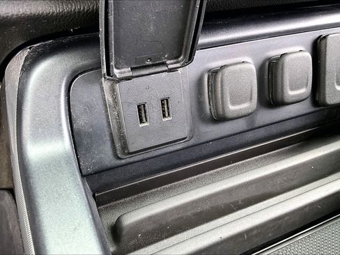 Used 2018 Chevrolet Silverado 1500 LT w/ Texas Edition image 35